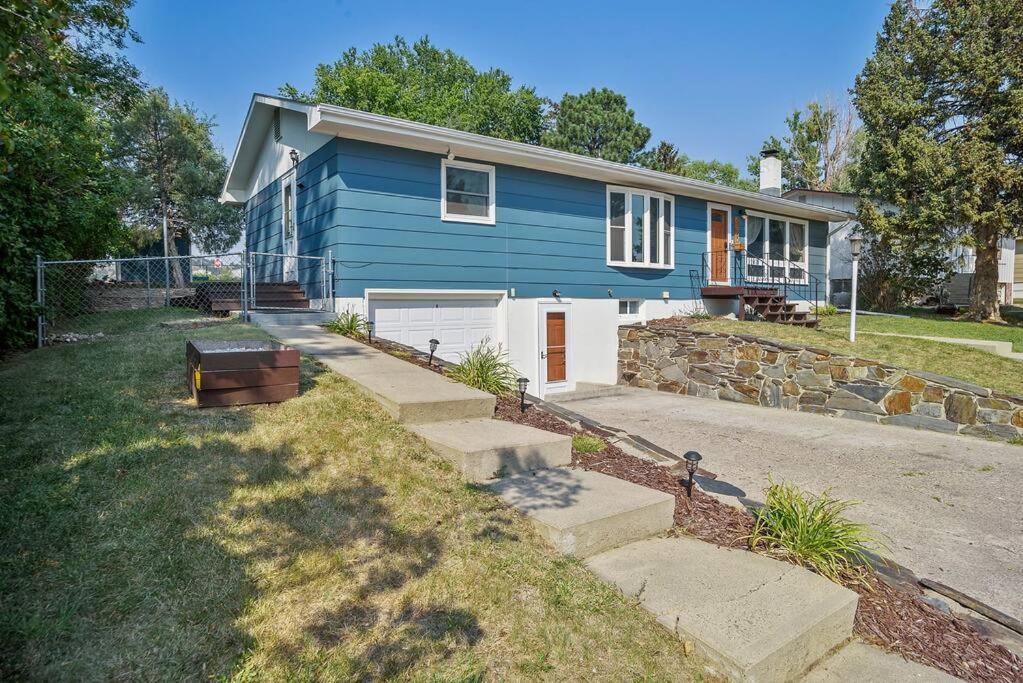 Roomy 5 Bed 3 Bath Fire Place Large Outdoor Space Rapid City Exterior photo